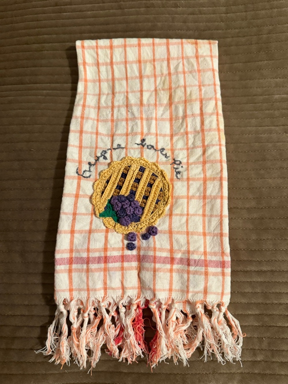 Anthropologie Embroidered Everyone Loves Pie Kitchen Tea Towel